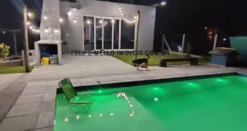 Imperdível casa à venda em passo de torres-sc, bairro miratorres: 2 quartos, 2 suítes, 1 sala, 2 banheiros, 1 vaga de garagem, 120m².