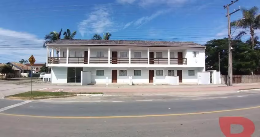 Excelente sala comercial frente para avenida celso ramos  (rua asfaltada) na praia de itapoá/sc