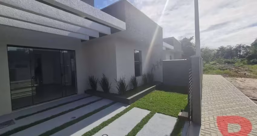 Imóvel em alvenaria,  no baln. cambiju, medindo 55,87m², contendo 02 quartos, 4 metros de pé direito na sala.