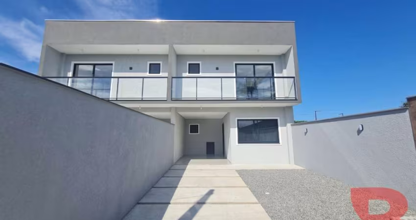 SOBRADOS COM EXCELENTE PADRÃO DE ACABAMENTO APENAS 200MTRS DA PRAIA