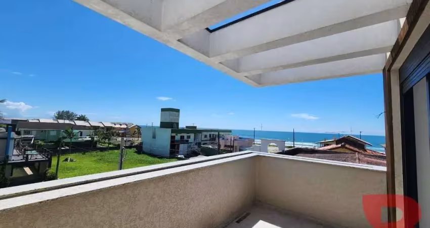 Cobertura no residencial dsenho, 03 dormitórios sendo 01 suíte, a apenas 100,00m da praia