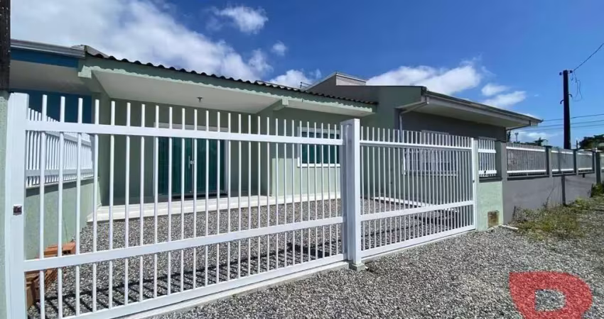 Excelente casa - 330 metros da praia - localizada na barra do saí