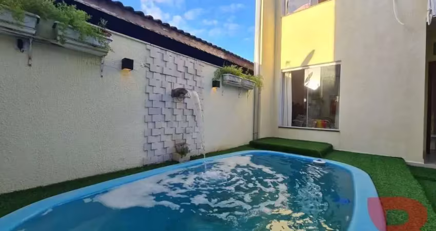 Sobrado a apenas 200 metros da praia! 4 quartos - piscina