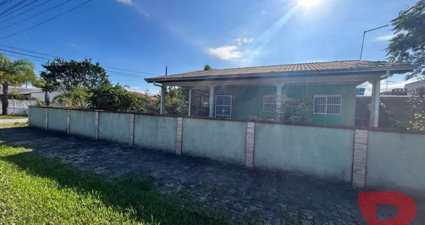 IMÓVEL DE ESQUINA COM 110,00M²,  COM AMPLO ESPAÇO EXTERNO !