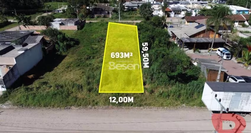 LINDO TERRENO  NO BAIRRO CONTINENTAL,  BALNEÁRIO NASCIMENTO, RUA 1790, COM  693,00m² , 370 METROS DO MAR.