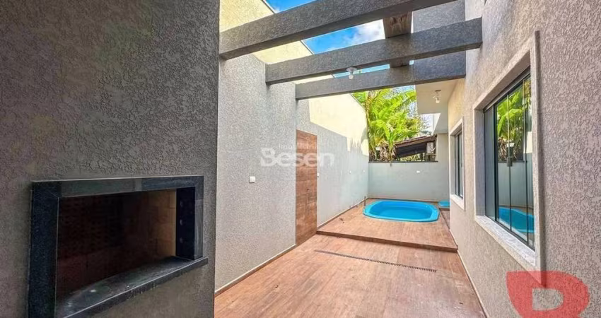 OPORTUNIDADE DE CASA COM EXCELENTE PADRÃO DE ACABAMENTOS PROXIMO AO MAR, REGIÃO EM DESENVOLVIMENTO