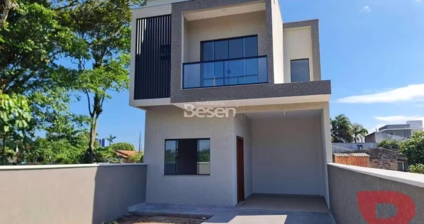 SOBRADO COM PISCINA PROXIMO AO MAR, COM VALOR PROMOCIONAL!