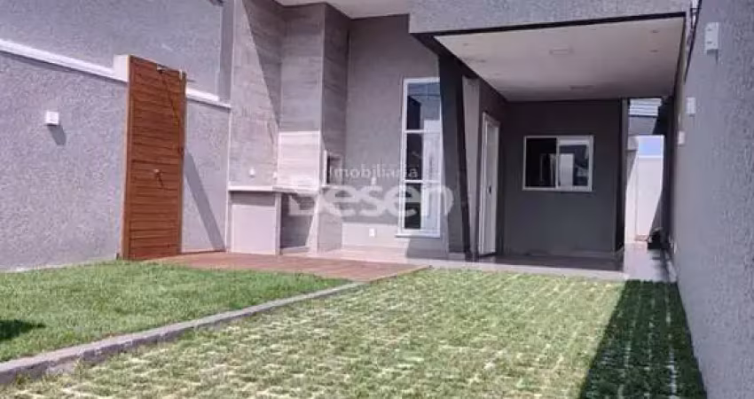 CASA COM EXCELENTE ACABAMENTO, 03 QUARTOS (001 SUÍTE), MÓVEIS SOB MEDIDA NA COZINHA.