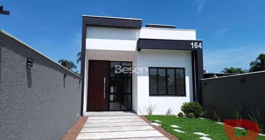 CASA COM 89,89m², COM EXCELENTE ACABAMENTO DIFERENCIADO, 400 METROS DO MAR NO BALNEÁRIO SAÍ MIRIM NA PRAIA DE ITAPOÁ/SC