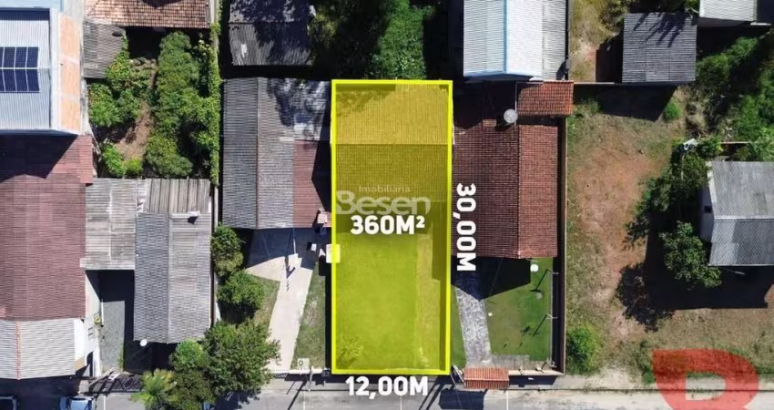 IMÓVEL MOBILIADO,  MEDINDO 116,90 M² DE FRENTE PARA O ASFALTO, LAVANDERIA INDIVIDUAL, NO BALNEÁRIO SAÍ MIRIM, BAIRRO BARRA DO SAÍ,  ITAPOÁ/SC
