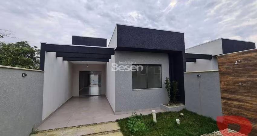 CASAS COM PISCINA NA BARRA DO SAÍ, COM 03 DORMITÓRIOS SENDO 01 SUÍTE