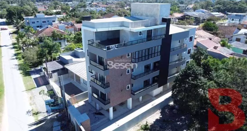 Cobertura duplex apenas 180 metros do mar na praia de itapoá.