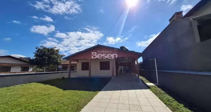 Casa à venda na Rua Américo Vespúcio, 238, Barra do Sai, Itapoá