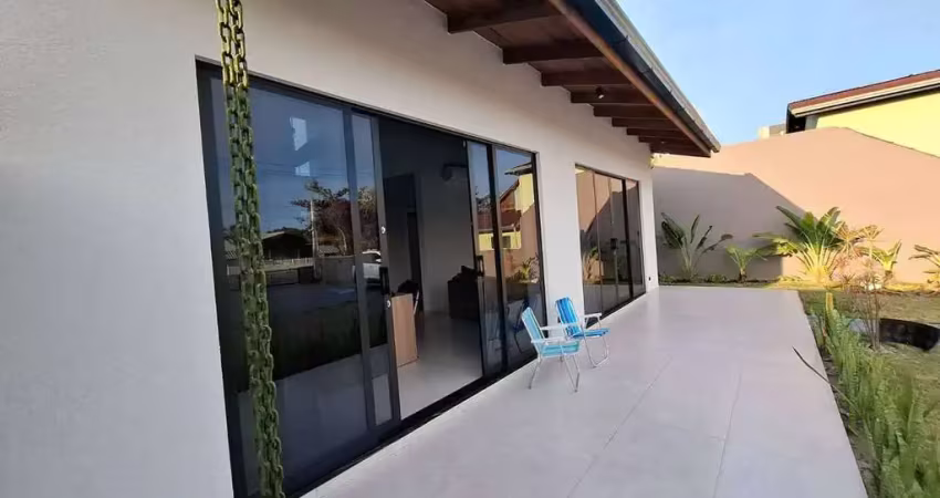 Lindo imóvel novo no balneário com 69,32m²  com terreno de 390m² próximoa ao calçadão do balneário rainha do mar