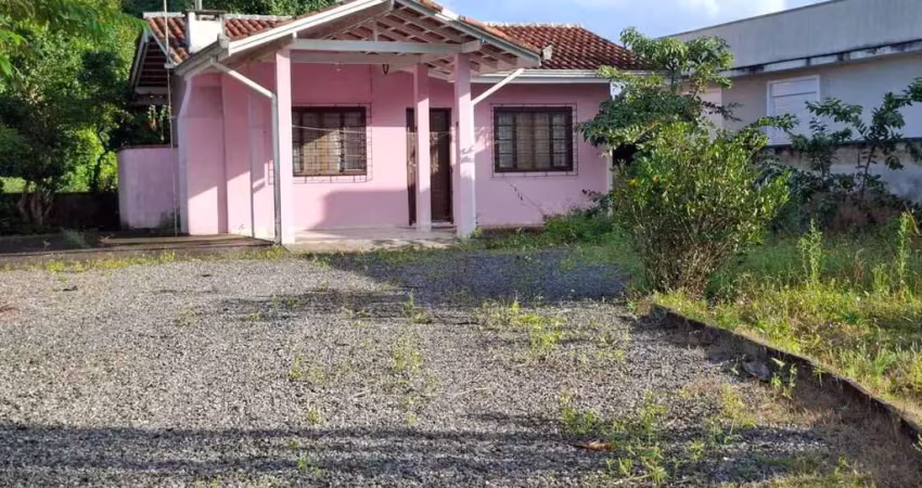 Casa à venda na Rua 440 Maria José de Andrade Vieira, 275, Barra do Sai, Itapoá