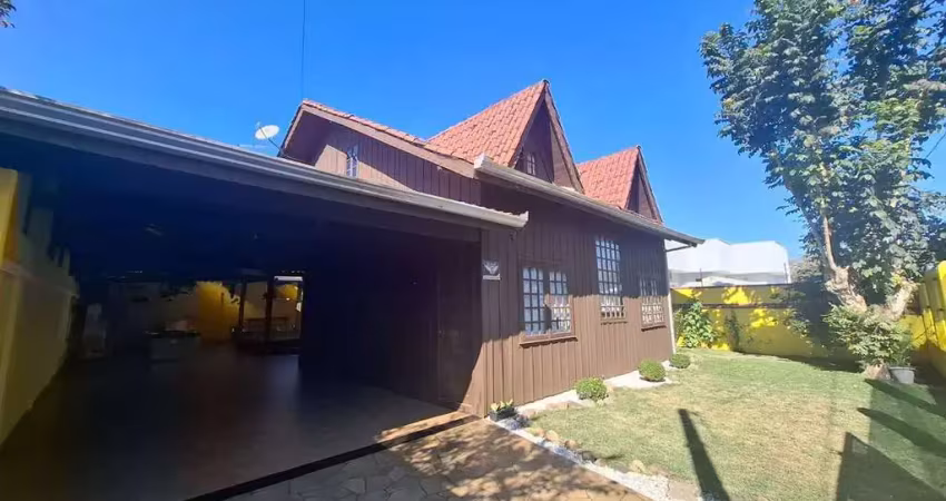 Casa espetacular na quadra do mar com piscina e área gourmet!