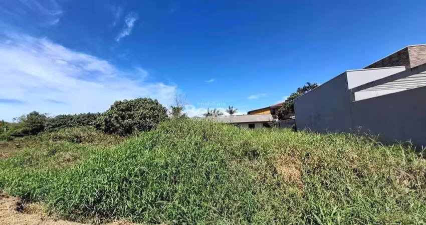 Excelente opção de terreno em itapoá, já aterrado próximo ao mar!