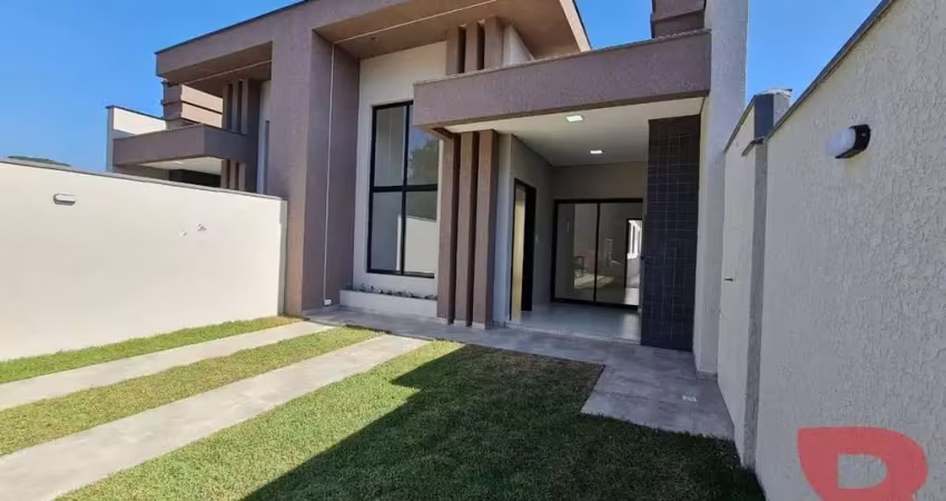 Casa nova bem localizada, com 03 quartos (01 suíte),  650 metros do mar.
