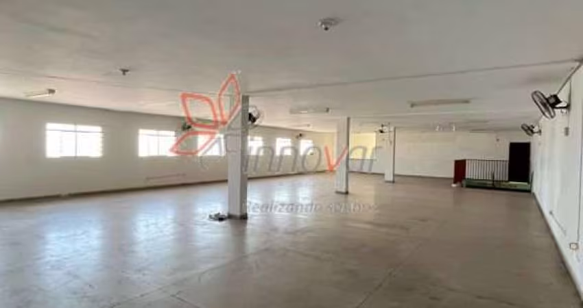 Salão com 300m² para locação, em frente ao supermercado Superbom- Jardim Araruna