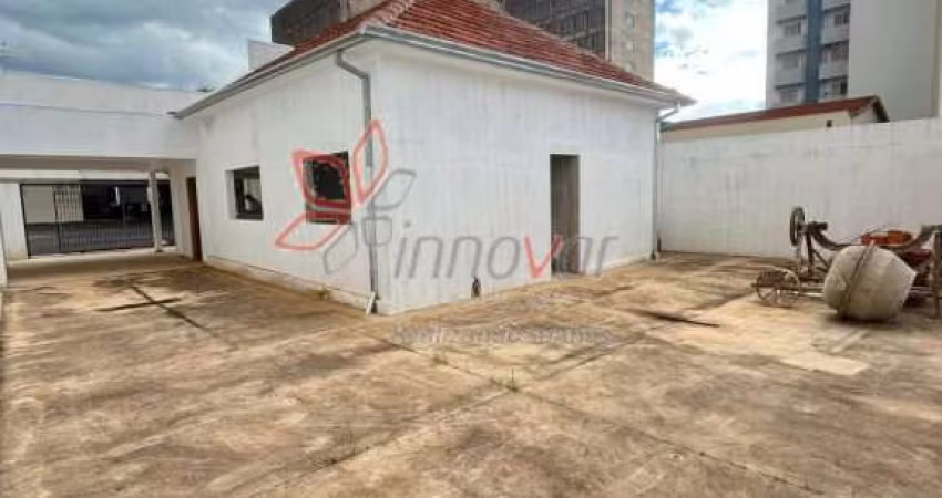 Casa comercial no Centro de Bauru