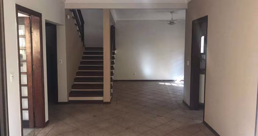 Casa com 3 dormitórios à venda, 240 m² por R$ 720.000,00 - Vila Coralina - Bauru/SP