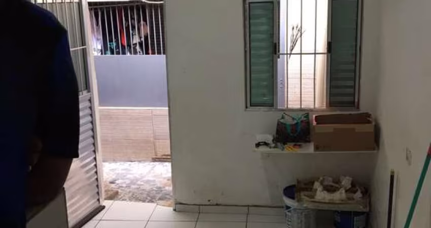 Casa com 1 quarto à venda na Travessa Marco Cavazzoni, Americanópolis, São Paulo