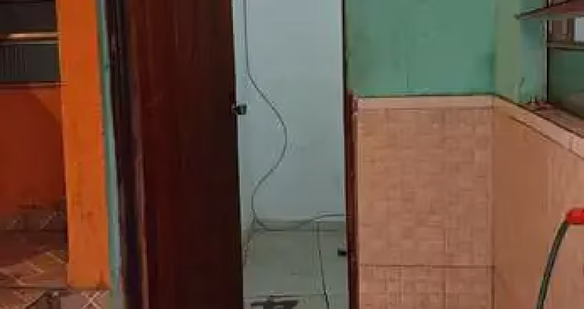 Casa com 1 quarto à venda na Avenida Augusto de Castro, Jardim Domitila, São Paulo