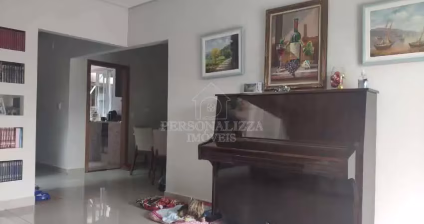 Casa em Engordadouro - Jundiai