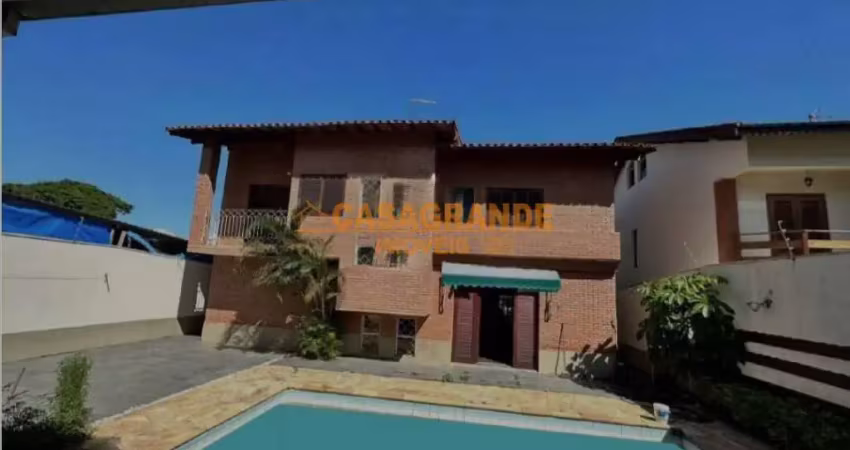 Casa com 4 quartos sobrado no Jardim Esplanada