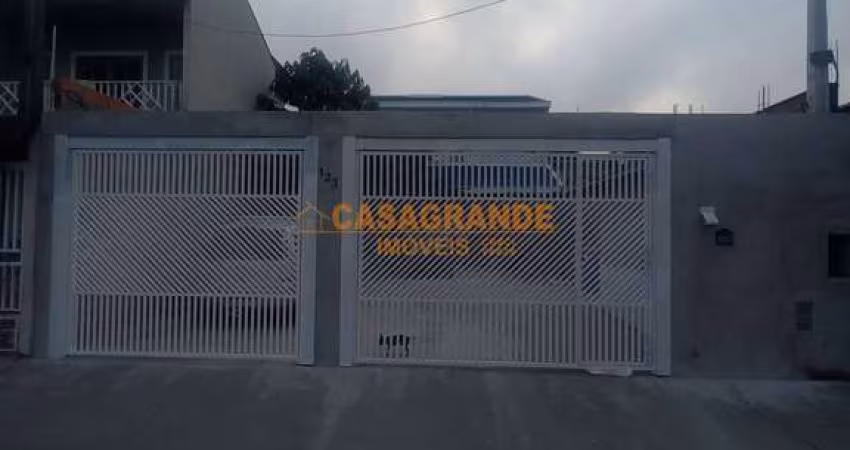 Casa/Sobrado com 02 quartos, 150m² no Vista Verde - SJC