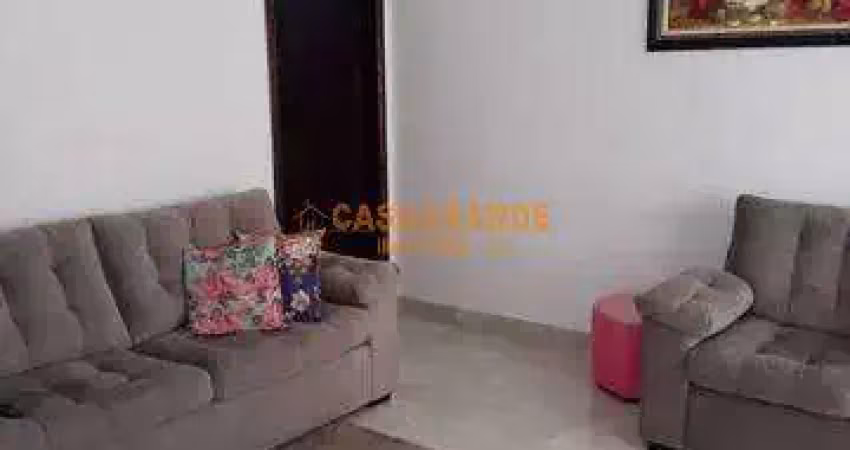 Casa com 03 quartos, 177mts no Monte Castelo SJC