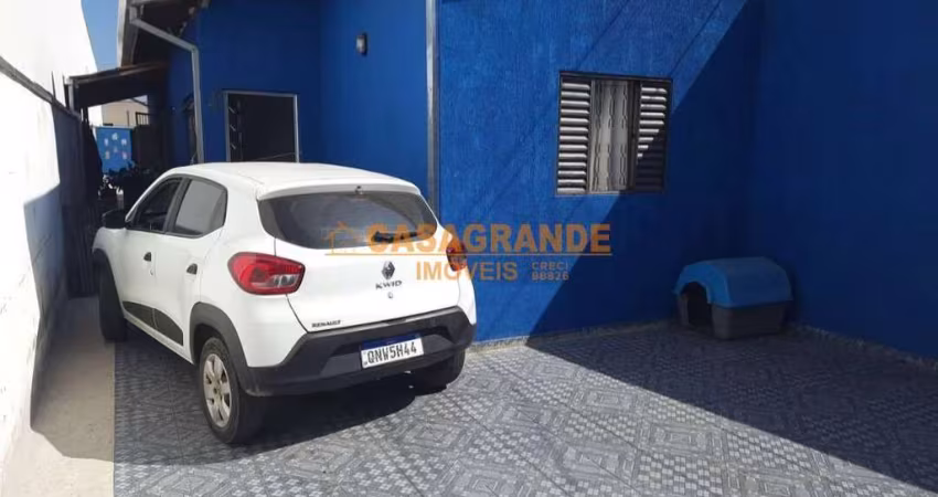 Casa com 3 quartos- 70m² - Santa Luzia