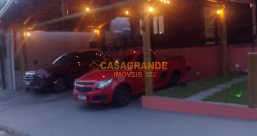 Casa com 3 quartos com 160 metros quadrados no Condominio Morada da Serra,
