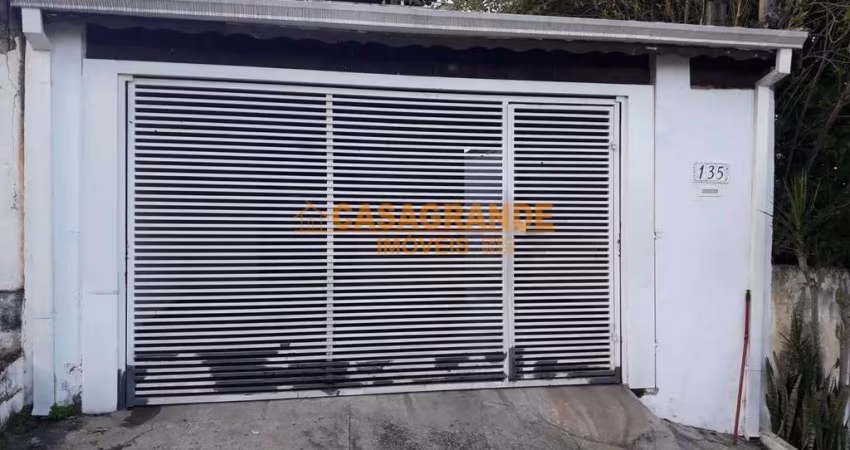 Casa Sobrado com 03 quartos, 156,65m² no Jardim Santa Inês I  SJC