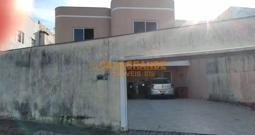 Casa com 03 quartos, 220m² no Centro  SJC