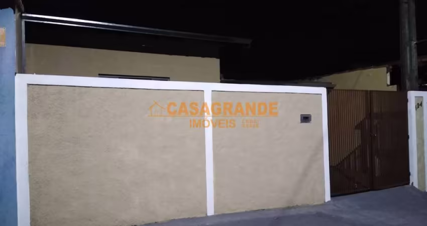Casa com 03 quartos, 200m² no Cidade Vista Verde