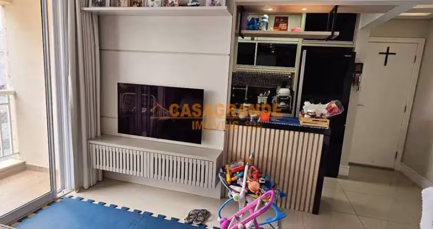 Apartamento com 2 quartos - Vila Industrial