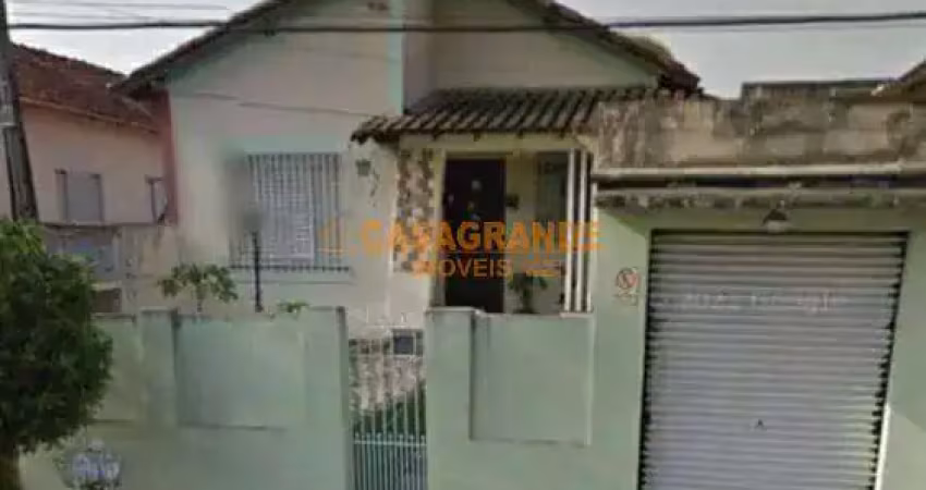 casa com 05 quartos, 164m² no Santana SJC