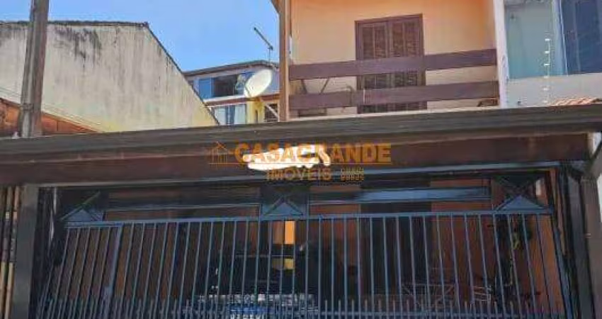 Casa com 03 quartos, 107m² no Jardim das Industrias SJC