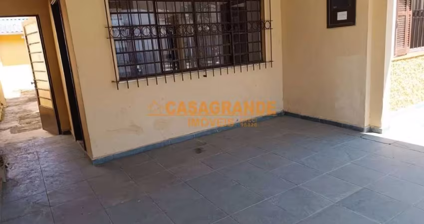 Casa/Edícula com 03 quarto, 80m² no Jardim Bela Vista  SJC