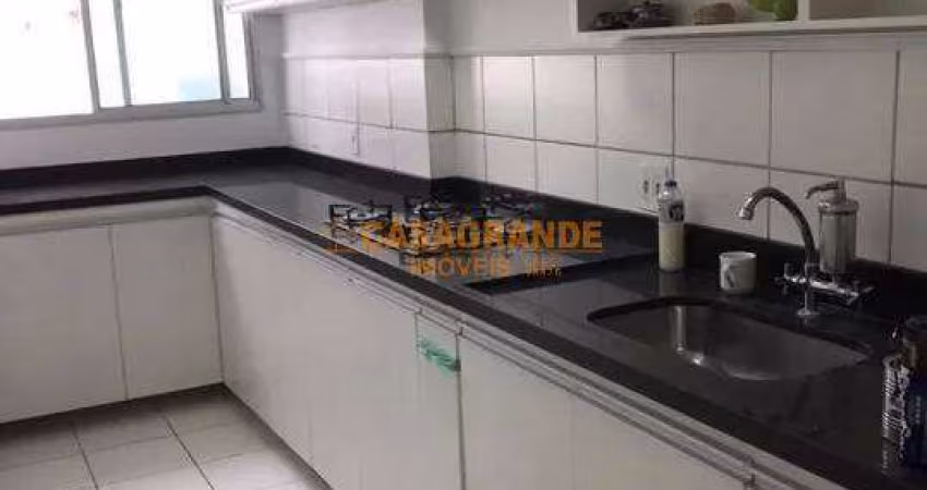 Apartamento Duplex à venda no Parque Industrial em São José dos Campos
