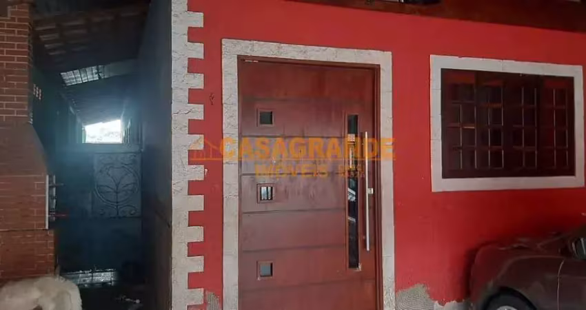Casa com 03 quartos, 87m² no Parque Interlagos, SJC
