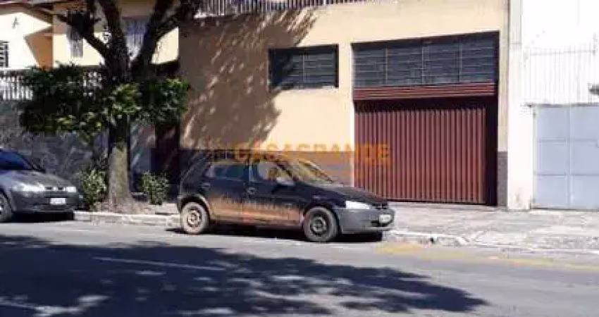 Casa com 03 quartos, 151m² no Santana  SJC