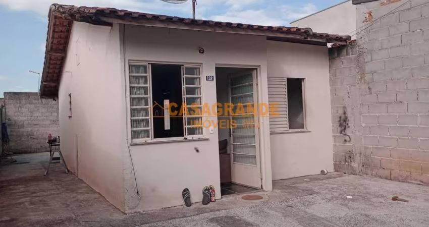 Casa com 2 quartos com 42 metros quadrados no Jardim Monterrey, SJCampos