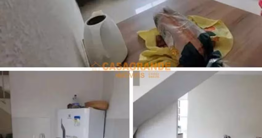Casa 2 Quartos - Condomínio Fechado - Zona Norte