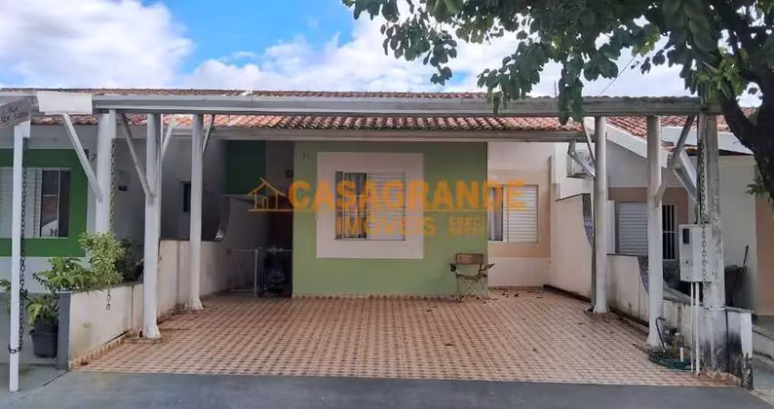 Casa com 02 quartos, 150m² no condomínio terra nova sjc