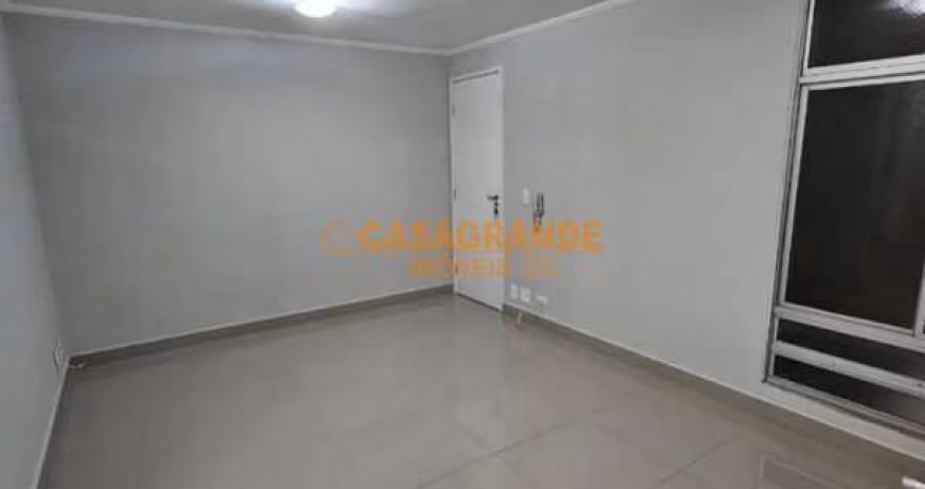 Apartamento com 2 quartos à venda no Residencial Esther, Floradas de São Jo