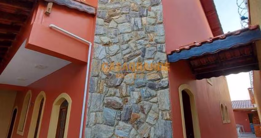 Casa com 04 quartos, 210m² no  Jardim Altos de Santana I - Jacareí -SP