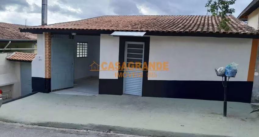 Casa com 04 quartos, 200m² no Jardim São Judas Tadeu, SJC