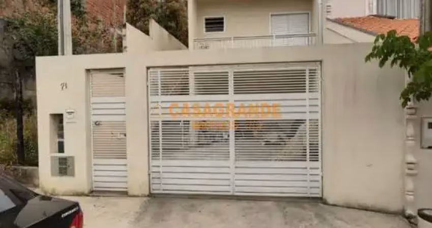 Casa/Sobrado com 02 quartos, 80m² no Jardim dos Bandeirantes - SJC